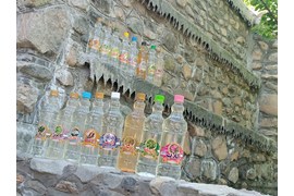 گلاب و عرقیجات سپنتا